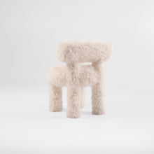 Laden Sie das Bild in den Galerie-Viewer, Chair Gropius CS1 Fluffy Edition