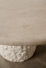 Cargar imagen en el visor de la galería, Isla Round Dining Table