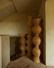 Laden Sie das Bild in den Galerie-Viewer, Cronos Standing Lamp