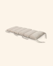 Cargar imagen en el visor de la galería, KAURA II cushion | sand