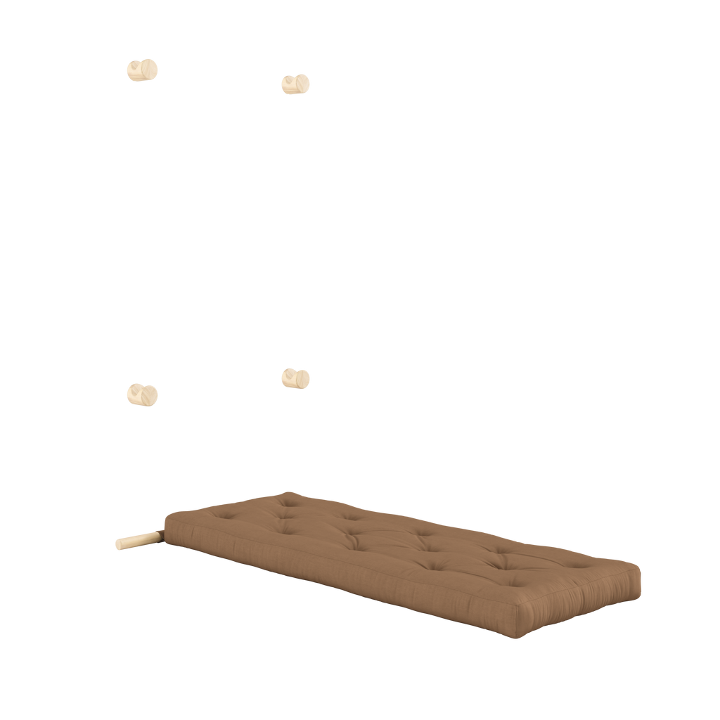 HOOKED SLEEPER CHAIR