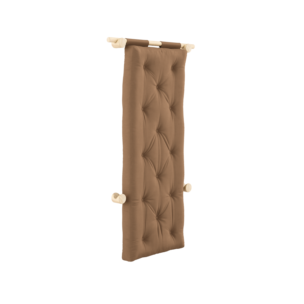 HOOKED SLEEPER CHAIR