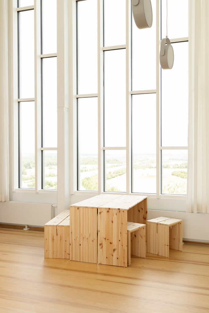 JOIN-IN DINING TABLE