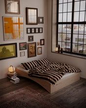 Laden Sie das Bild in den Galerie-Viewer, ORBIT BED