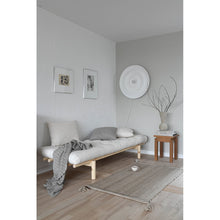 Laden Sie das Bild in den Galerie-Viewer, PACE DAYBED