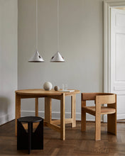 Laden Sie das Bild in den Galerie-Viewer, Collector Dining Chair