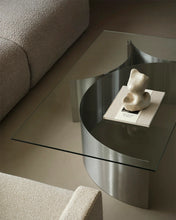 Laden Sie das Bild in den Galerie-Viewer, Curated Coffee Table