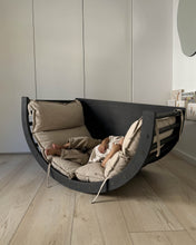 Laden Sie das Bild in den Galerie-Viewer, LUOTO II climbing arch | black stained