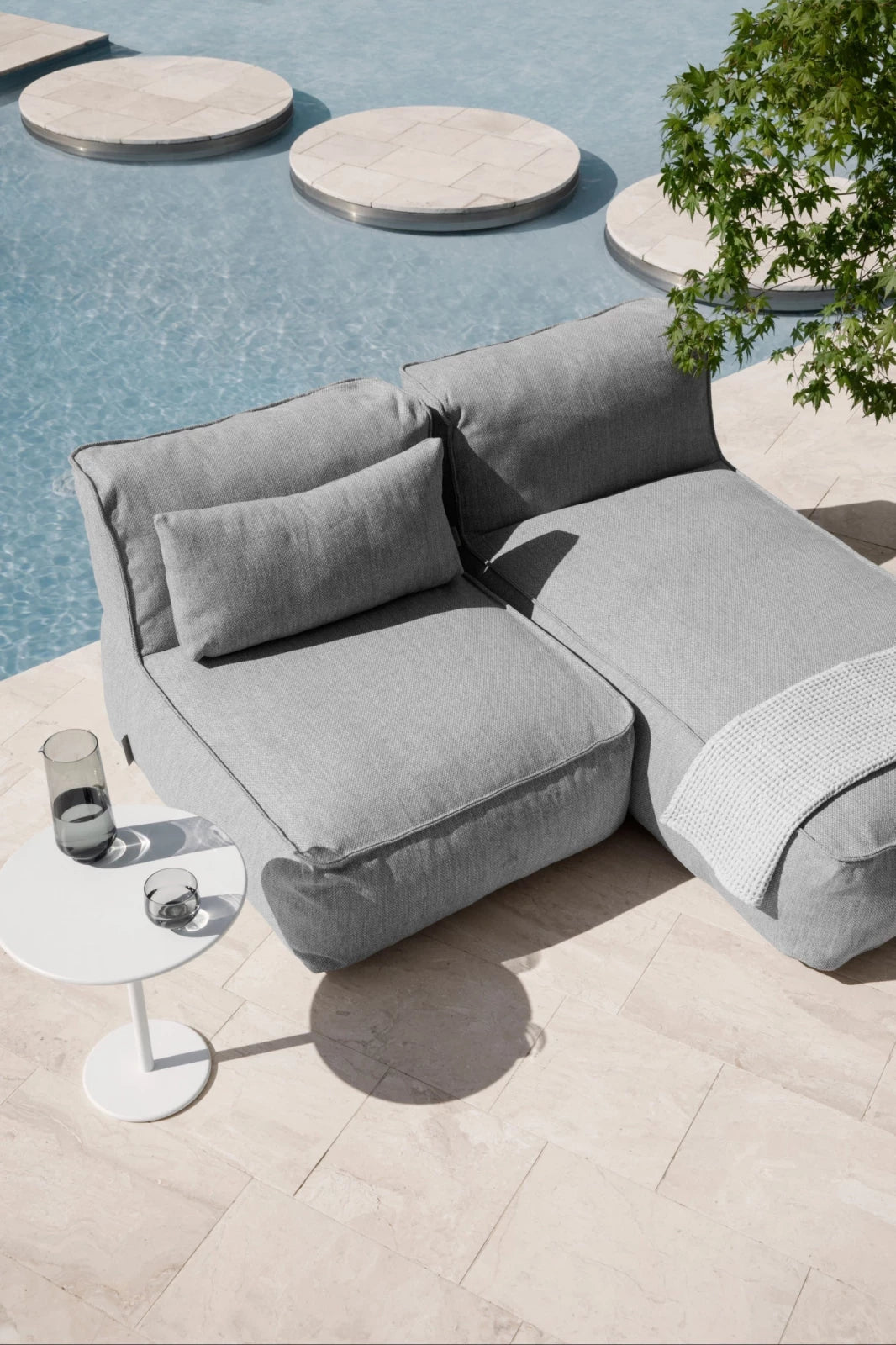 Outdoor Side Table -STAY- Colour Granite Gray