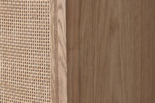 Cargar imagen en el visor de la galería, CLOSET OAK RATTAN 91X45X203 NATURAL