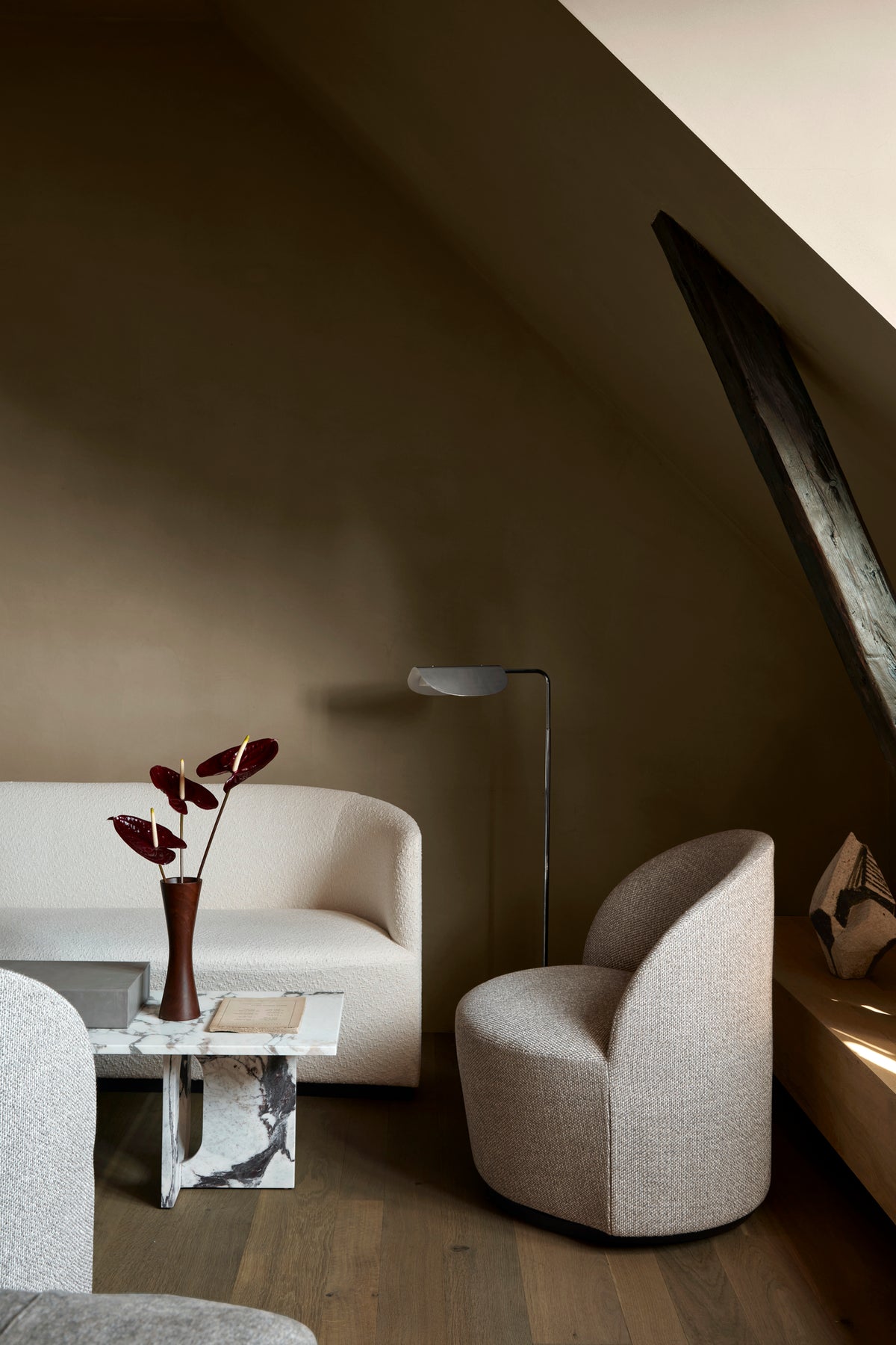 Wing Floor Lamp