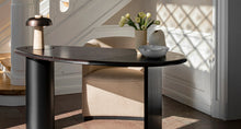Laden Sie das Bild in den Galerie-Viewer, The Eclipse Desk