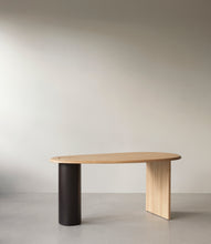Laden Sie das Bild in den Galerie-Viewer, The Eclipse Desk