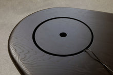 Laden Sie das Bild in den Galerie-Viewer, The Eclipse Desk