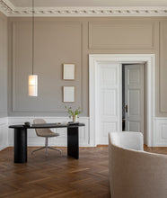 Laden Sie das Bild in den Galerie-Viewer, The Eclipse Desk
