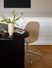 Laden Sie das Bild in den Galerie-Viewer, The Eclipse Desk