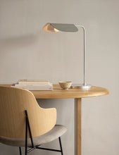 Laden Sie das Bild in den Galerie-Viewer, The Eclipse Desk