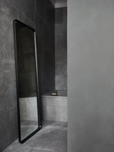 Laden Sie das Bild in den Galerie-Viewer, Norm Floor Mirror