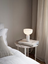 Carica l&#39;immagine nel visualizzatore di Gallery, Kizu Portable Table Lamp