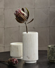 Carica l&#39;immagine nel visualizzatore di Gallery, LOON POT, WHITE MARBLE