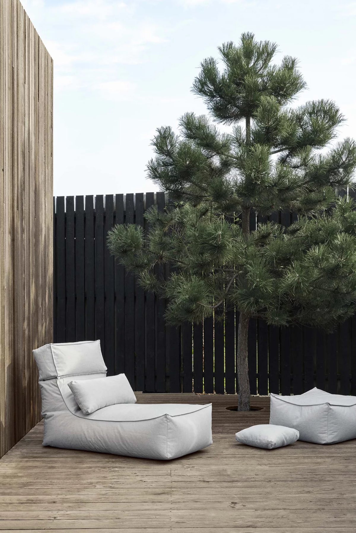 Outdoor Side Table -STAY- Colour Granite Gray