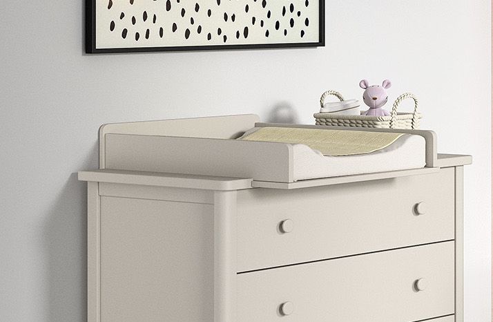 CLAY changing table