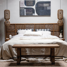 Laden Sie das Bild in den Galerie-Viewer, Coco Bed With Side Table