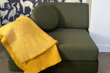 Carica l&#39;immagine nel visualizzatore di Gallery, Ultra Plush Soft Beige Original Armchair