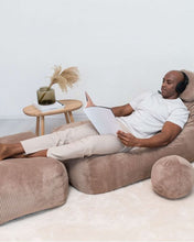 Carica l'immagine nel visualizzatore di Gallery, Foam Bean bag Snug Long 140