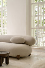 Laden Sie das Bild in den Galerie-Viewer, Flock Sofa