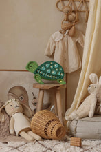 Laden Sie das Bild in den Galerie-Viewer, Little Lights Turtle Lamp