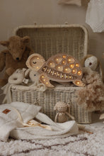 Laden Sie das Bild in den Galerie-Viewer, Little Lights Turtle Lamp