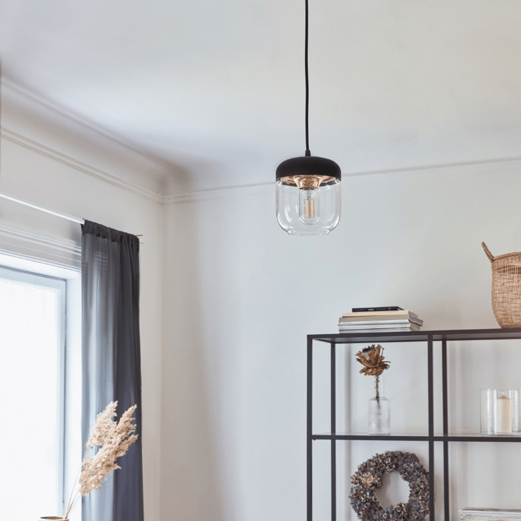 Acorn black/polished brass - lifestyle