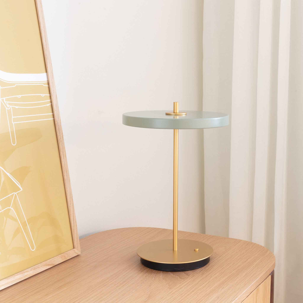 Asteria Glass Move - lifestyle