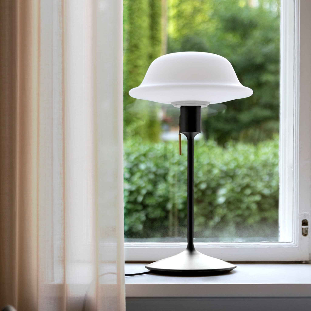 Butler on Sante table, black - lifestyle