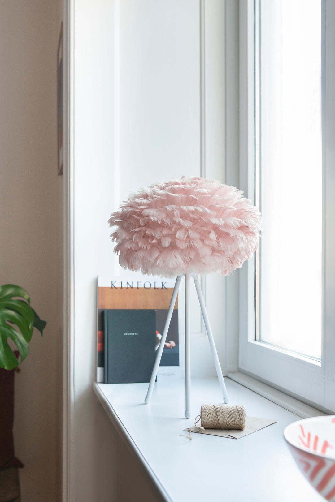 Eos Mini Light Rose - lifestyle