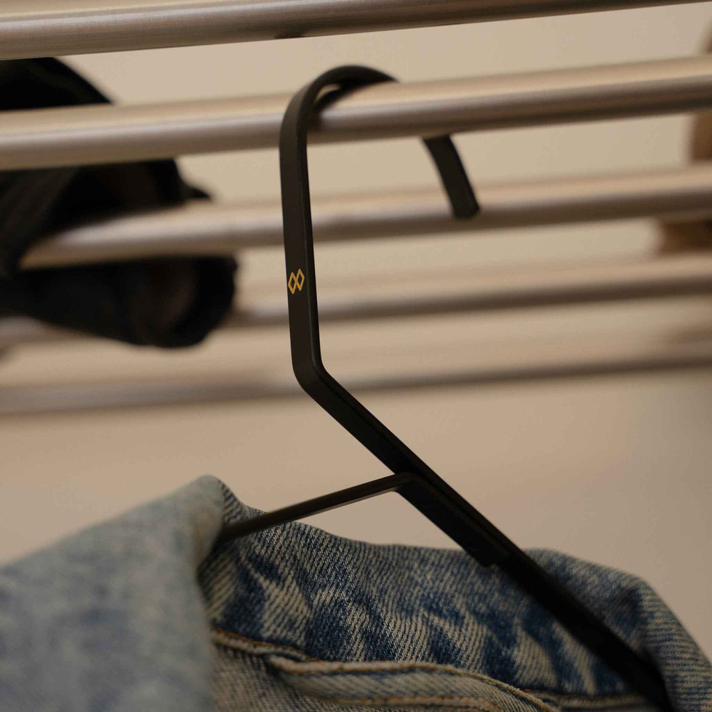 Lean On Me Brushed Steel - lifestyle