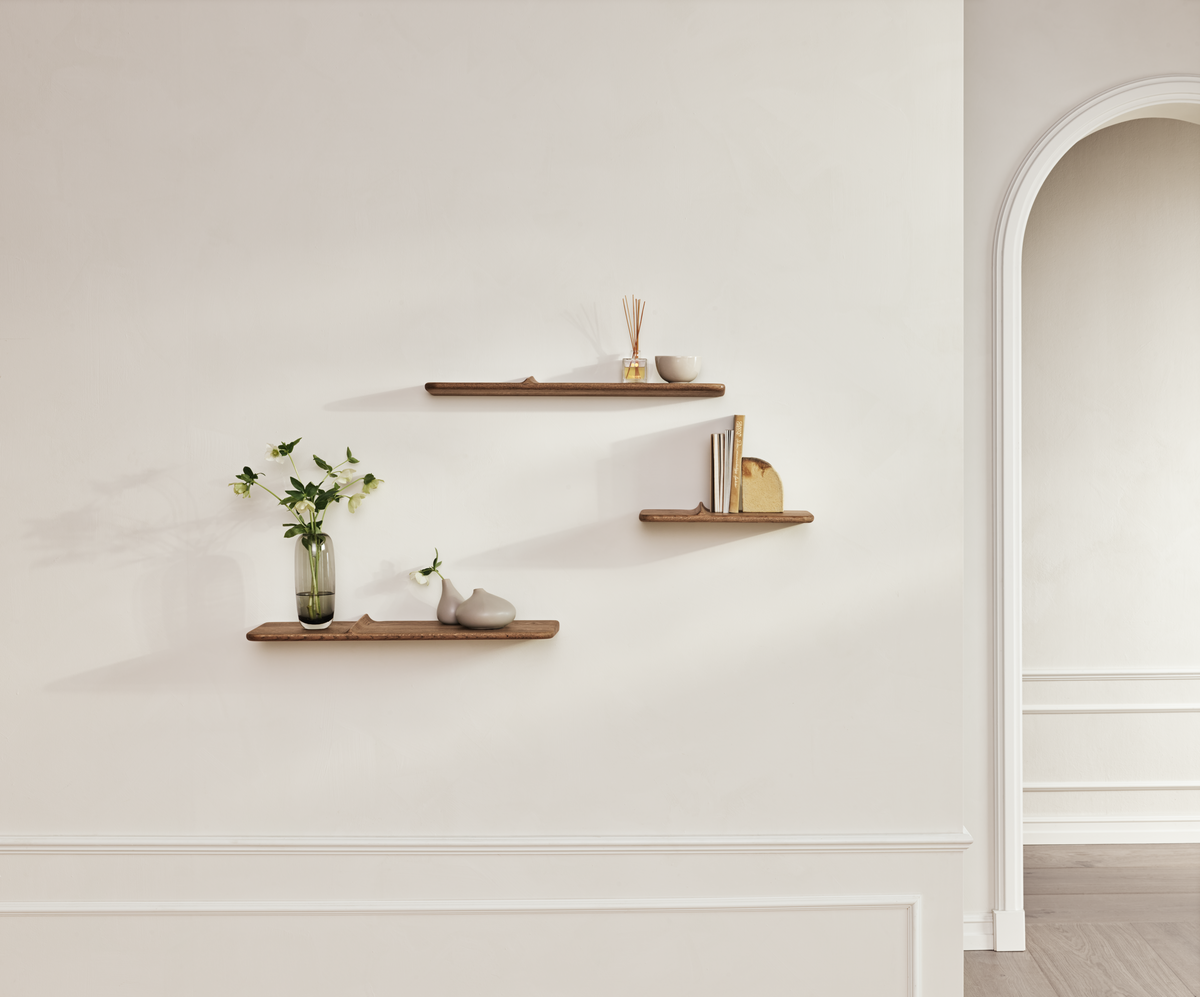 Wave Shelf 70 x 22 cm  Oiled oak, Solid