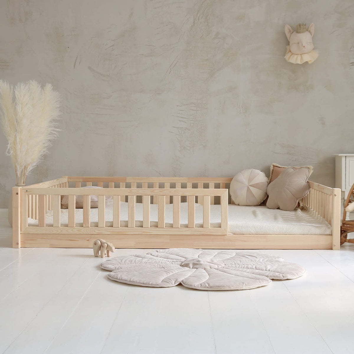 Basic Love with railing 2/3 length 200x140 natural (feet 1 cm)
