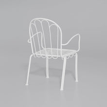 Laden Sie das Bild in den Galerie-Viewer, THE AL FRESCO DINING CHAIR - ANTIQUE WHITE