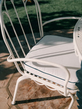 Laden Sie das Bild in den Galerie-Viewer, THE AL FRESCO DINING CHAIR - ANTIQUE WHITE