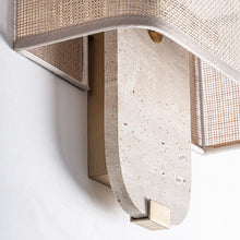 Laden Sie das Bild in den Galerie-Viewer, Travertine wall lamp