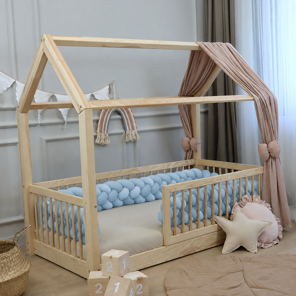 Ochraniacz do łóżeczka 4 pasma w kolorze Baby Blue