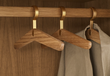 Carica l&#39;immagine nel visualizzatore di Gallery, Cana Wardrobe w. glass doors | Hanger Bar