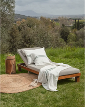 Load image into Gallery viewer, Outdoor sunbed