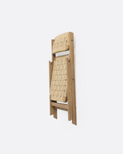 Laden Sie das Bild in den Galerie-Viewer, Teak folding chair with rope