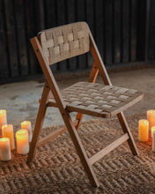 Laden Sie das Bild in den Galerie-Viewer, Teak folding chair with rope