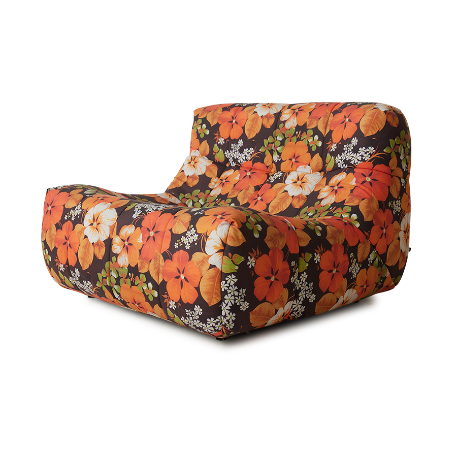 Lazy lounge chair outdoor bungalow