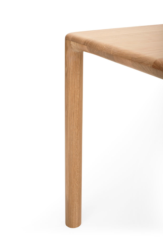 Derven Table