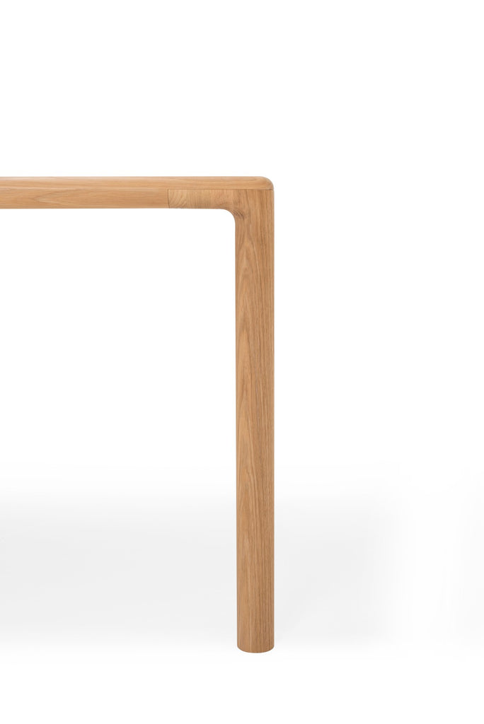 Derven Table